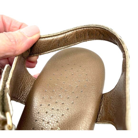 SAS Tan Croc Embossed leather Women’s Sandals size: 9 - Picture 7 of 9